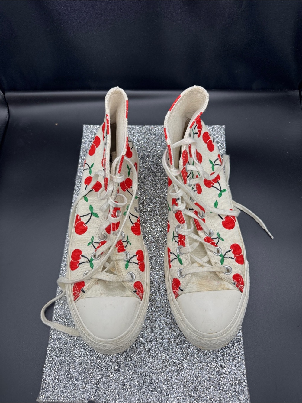 Converse 🍒 Cherry Chuck Taylor -Top Sneakers with Red Cherry - Picture 2 of 6